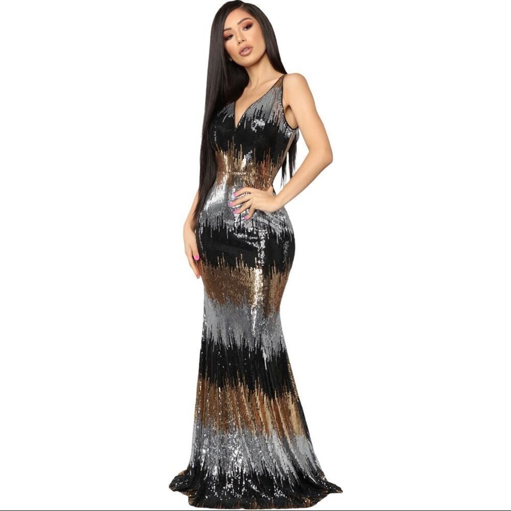Fashion Nova Sequins V-Neck Sleeveless Mermaid Evening Gown Black Dress Size XS